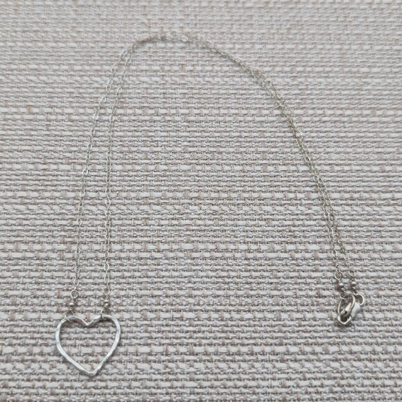 Jewelry - 18 Inch Sterling Silver Handmade Hammered Heart Necklace A5646